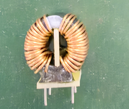 共模磁環(huán)電感起線打白點